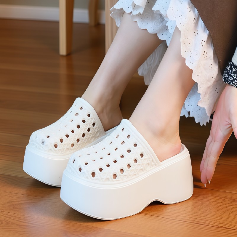 Women Shoes Mules - Grube, masywne klapki na platformie 7