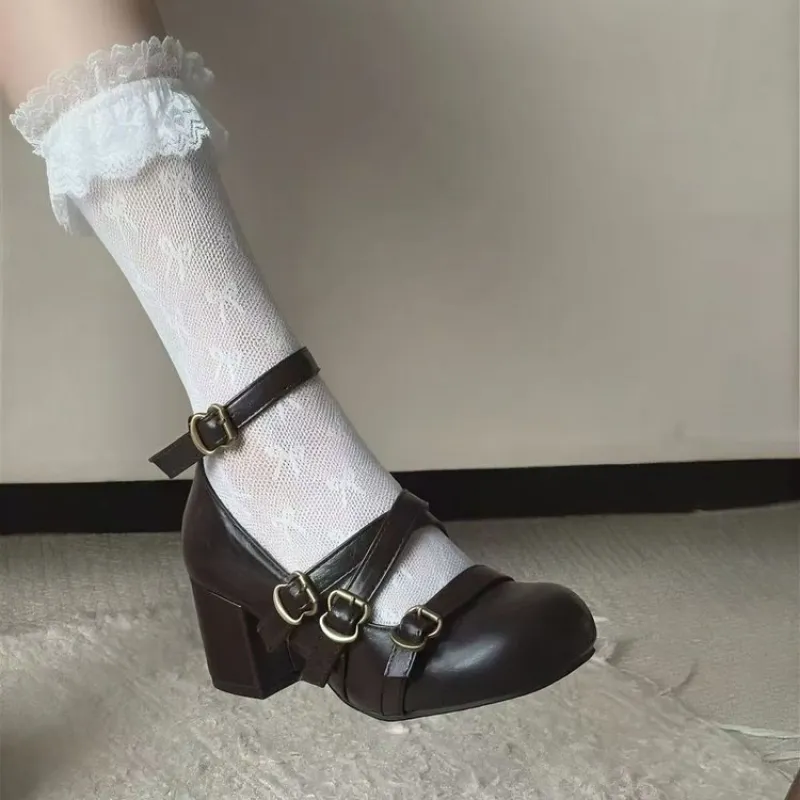 Damskie czółenka Mary Jane na  – Patent Leather Pump recenzja i cena